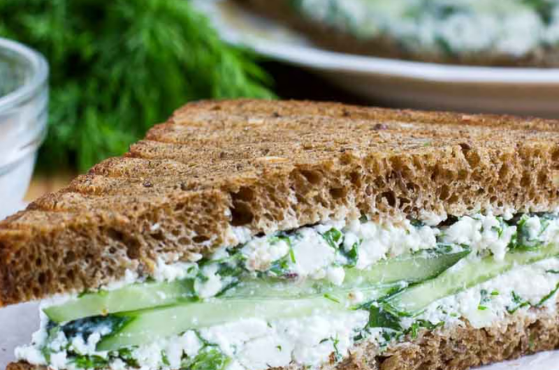 Nutritious Spinach Cottage Cheese Sandwich for Pregnancy
